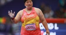 -包含运动员全情投入，冲向胜利巅峰的词条