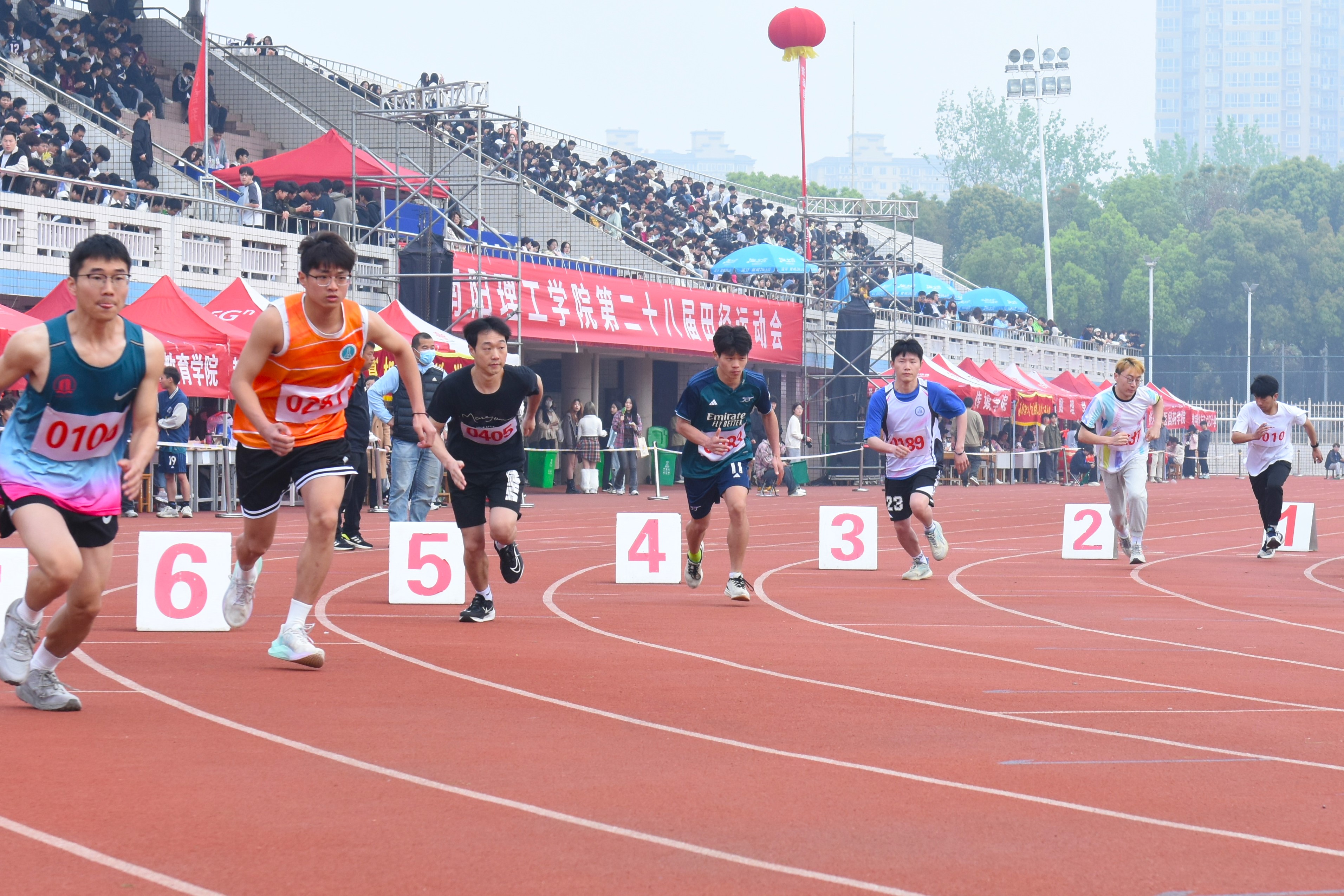 精彩比赛成就奋力拼搏的运动员