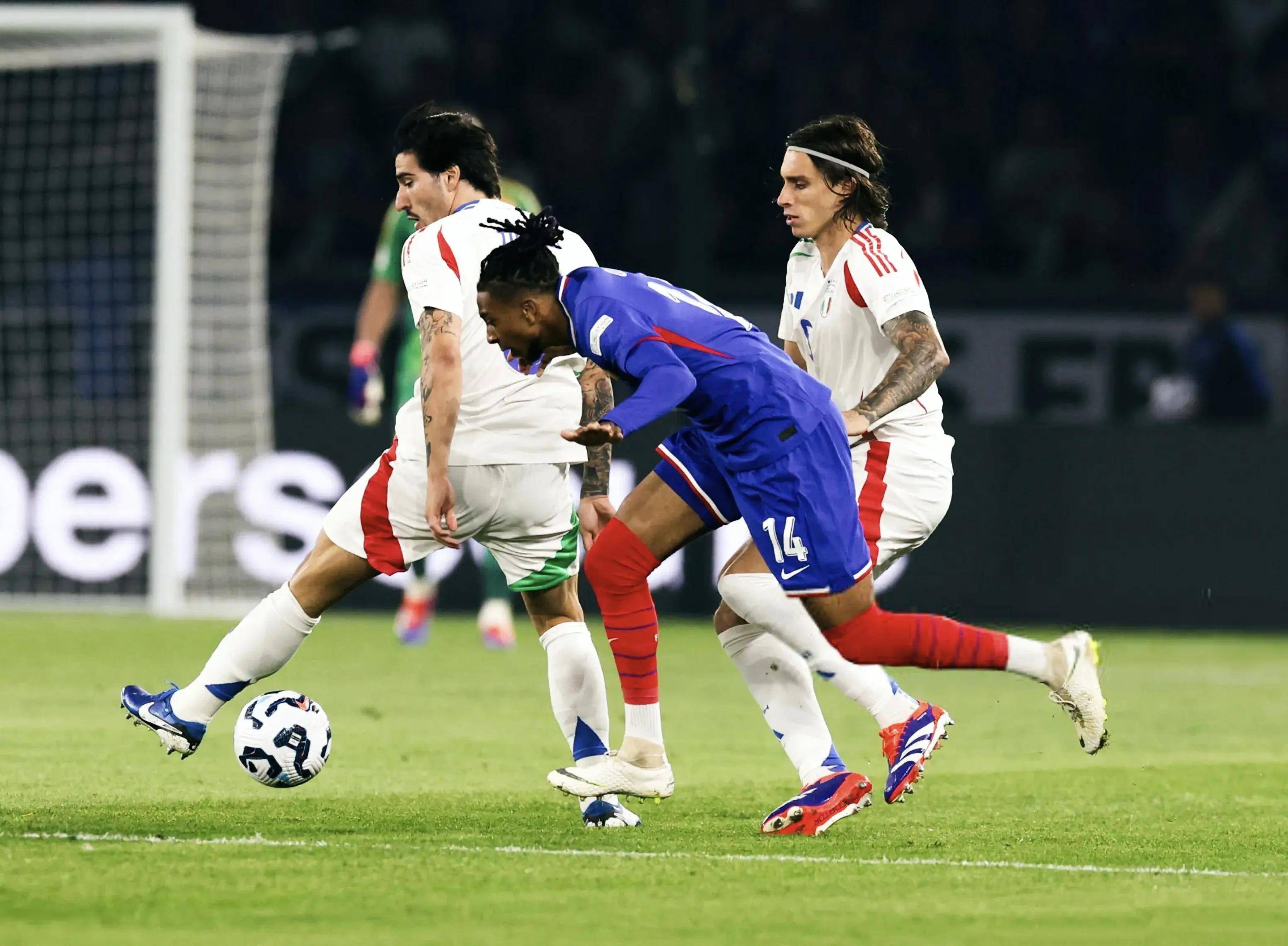 欧国联赛场上的精彩瞬间被打包回放