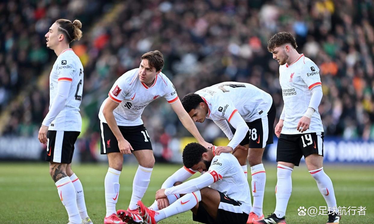 紧张得令人窒息！胜负悬而未决的足球比拼的简单介绍