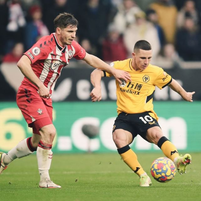 伍尔弗汉普顿客场逆袭，豪取三分的简单介绍