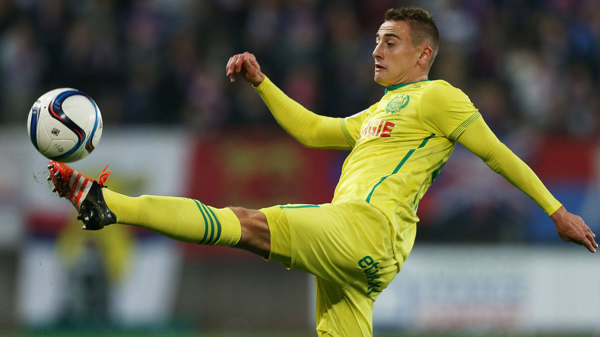 包含南特主场战平马赛，保持不败势头的词条