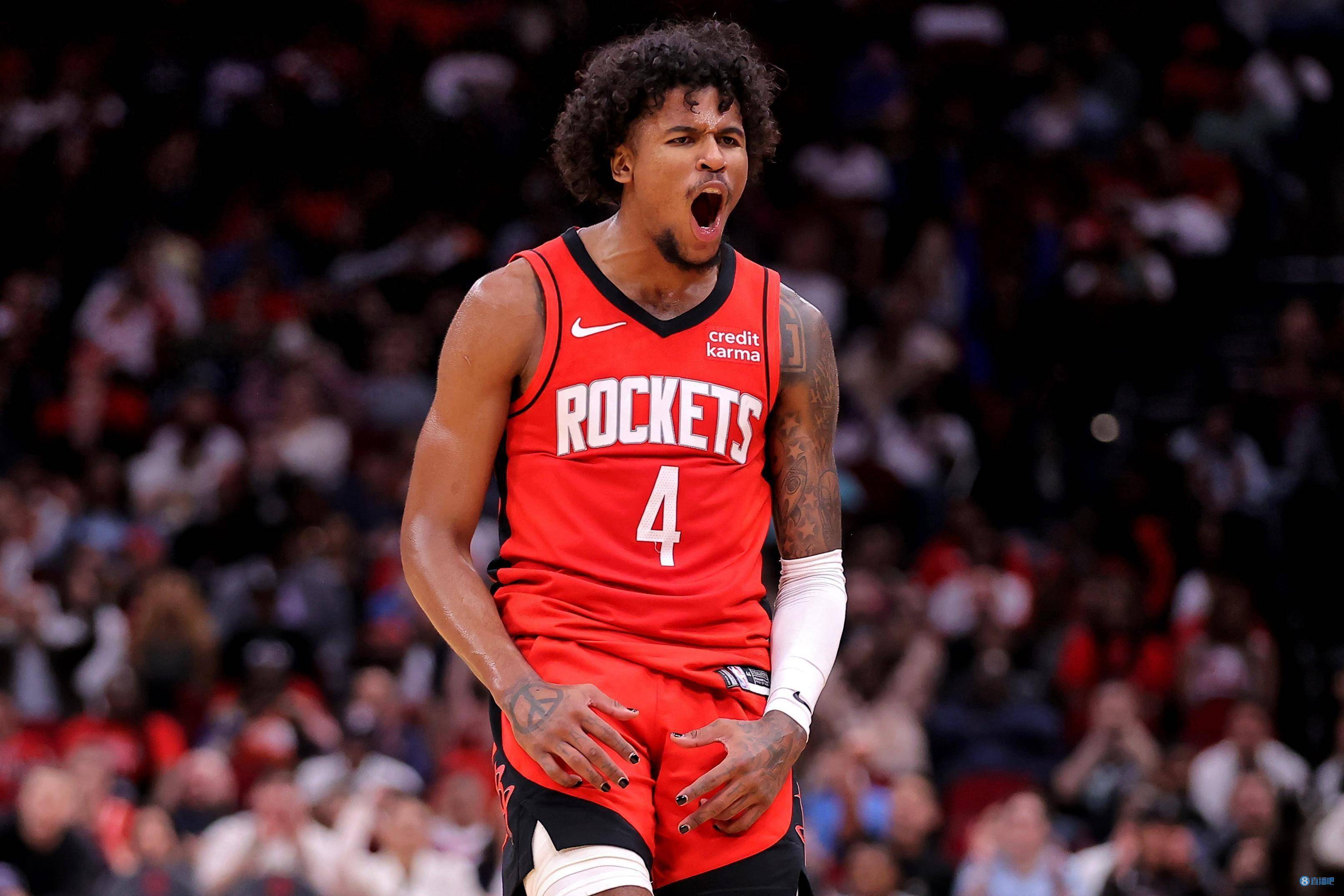 骑士大胜马刺,球队队员士气高涨 骑士大胜马刺,球队队员士气高涨