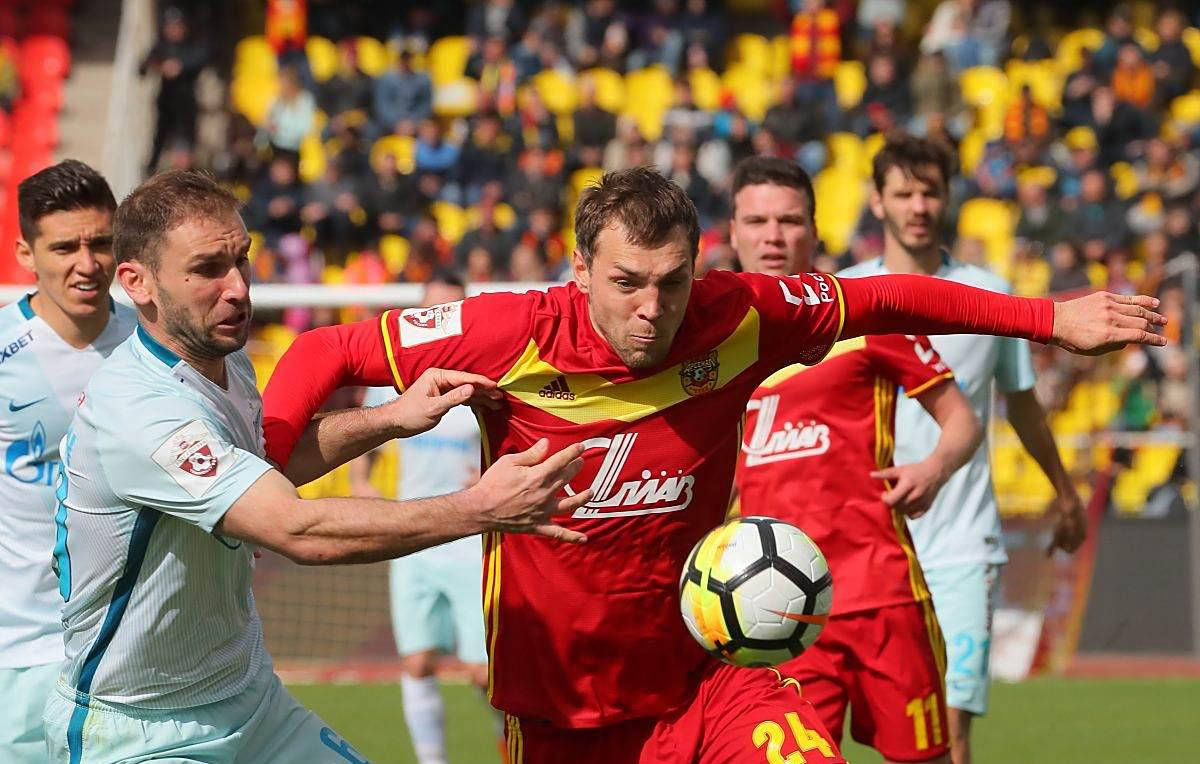 关于柏林赫塔在客场面对困境，球队情绪低落的信息