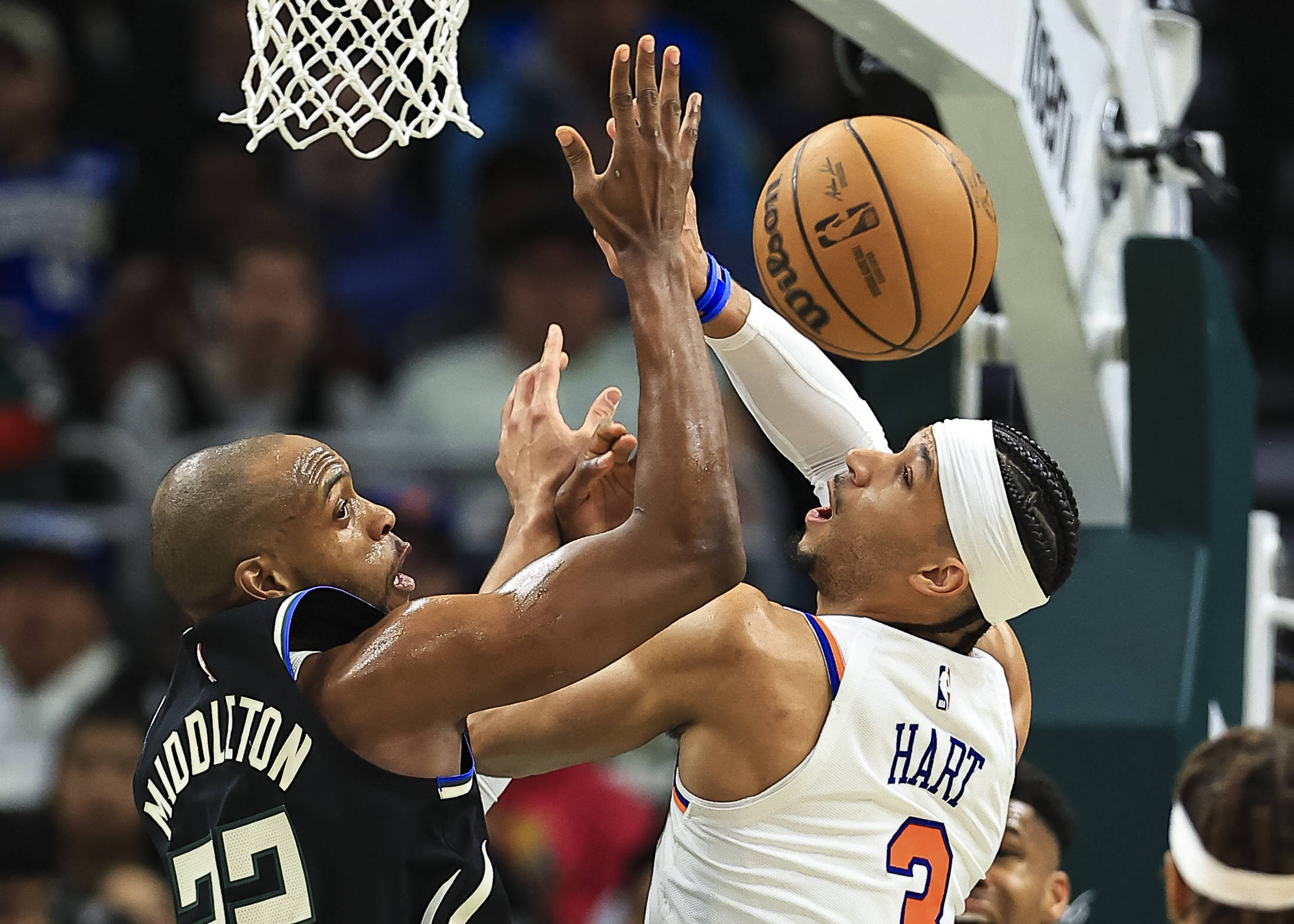 雄鹿客场击败尼克斯，安特托昆博36分高效！