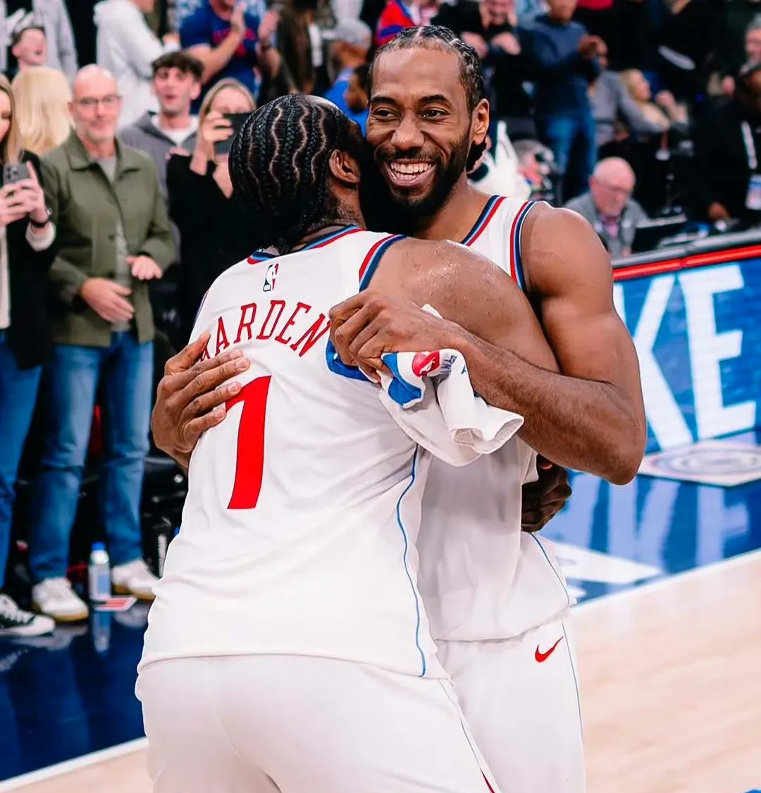 快船近期表现不俗，火箭轻松赢球