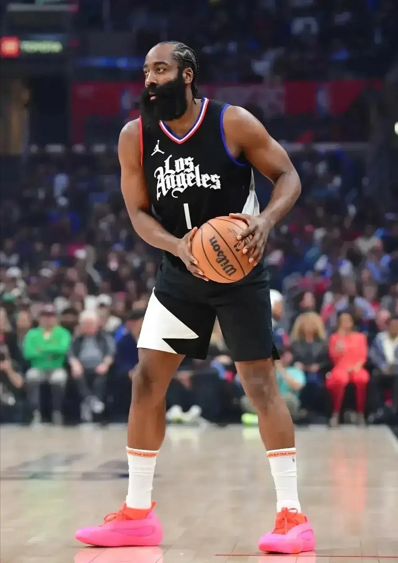 快船近期表现不俗，火箭轻松赢球