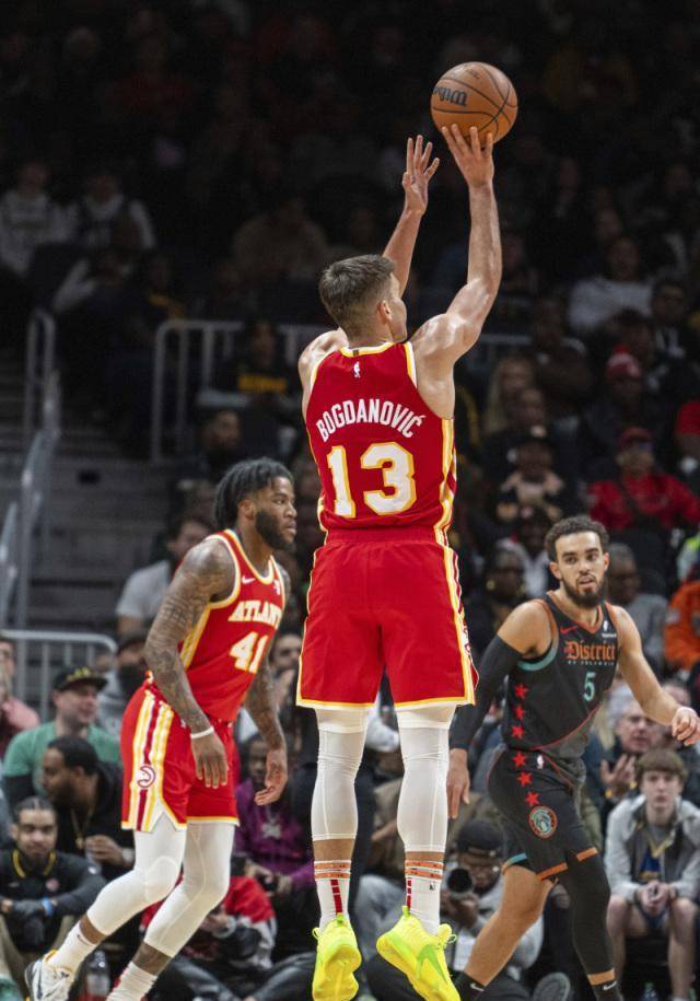 开拓者战胜老鹰重返胜利