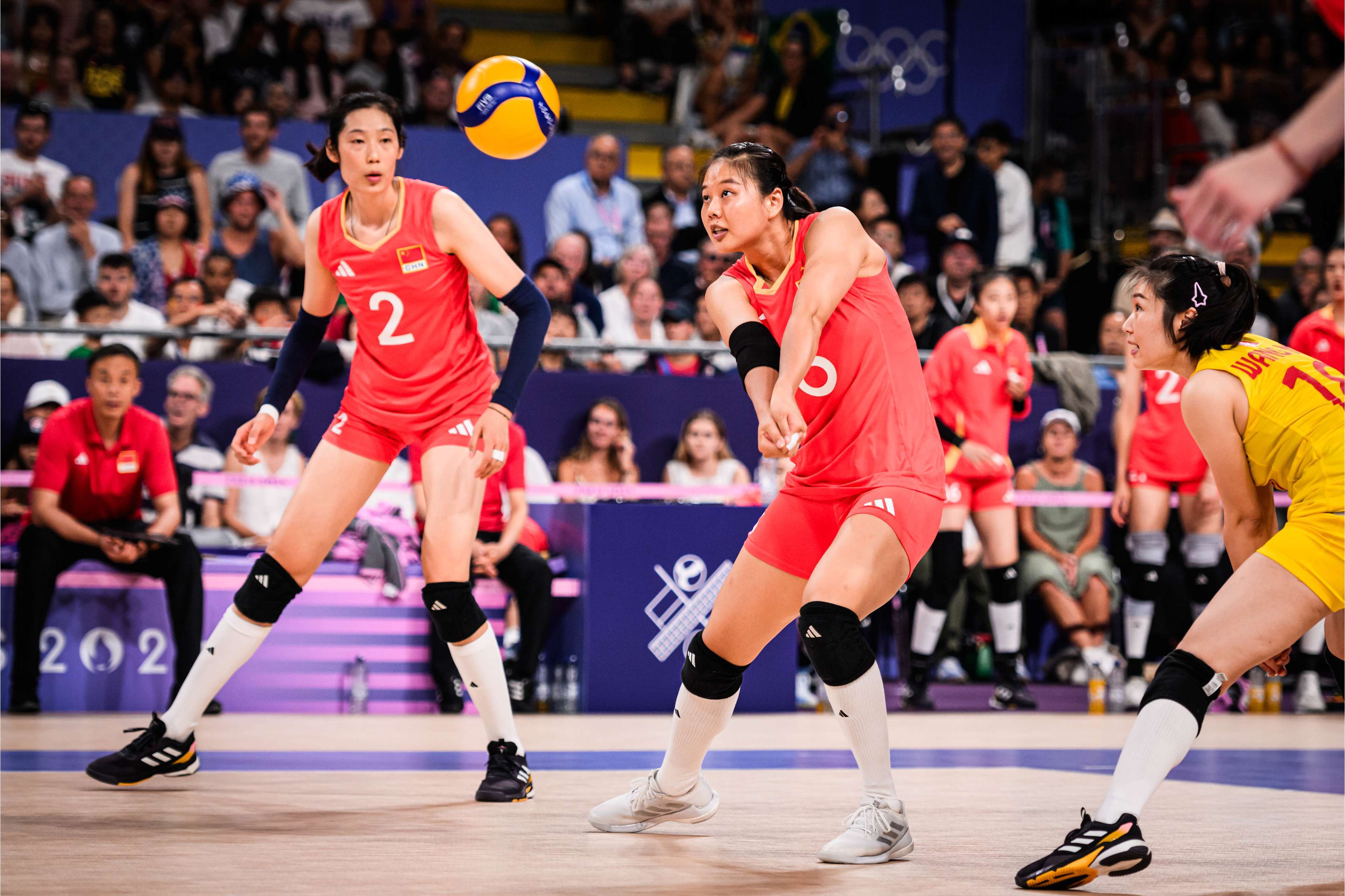 国内俱乐部在国际赛事中大获全胜